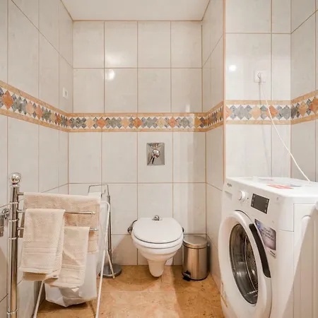 Apartamento Bpr Vivid Downtown Vibe With Balcony