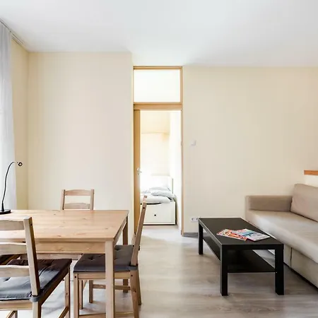 アパート Bpr Vivid Downtown Vibe With Balcony *