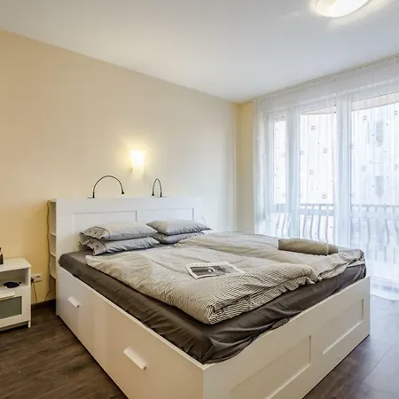 Bpr Vivid Downtown Vibe With Balcony Appartamento *