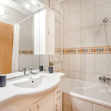 Bpr Vivid Downtown Vibe With Balcony Appartamento Budapest