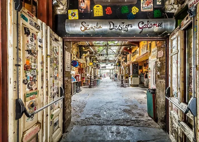 Bpr Vivid Downtown Vibe With Balcony *