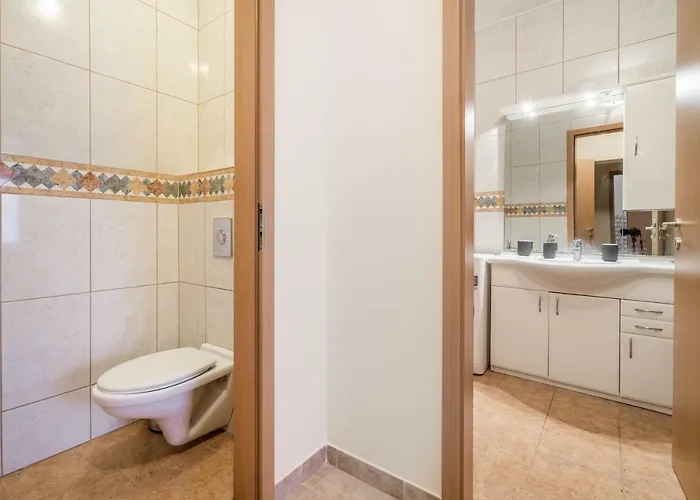 شقة Bpr Vivid Downtown Vibe With Balcony *