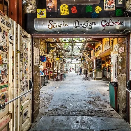 Bpr Vivid Downtown Vibe With Balcony *