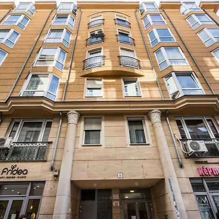 Bpr Vivid Downtown Vibe With Balcony * Budapešť
