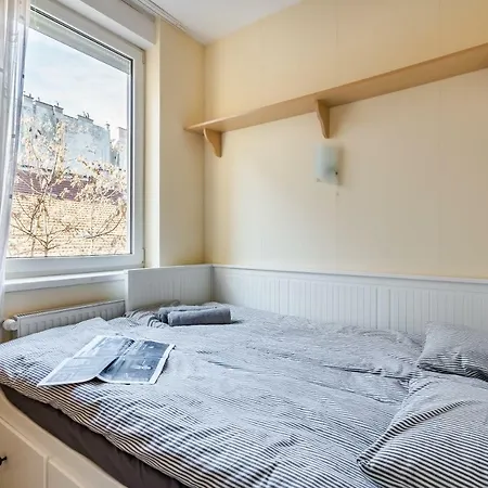 Διαμέρισμα Bpr Vivid Downtown Vibe With Balcony *