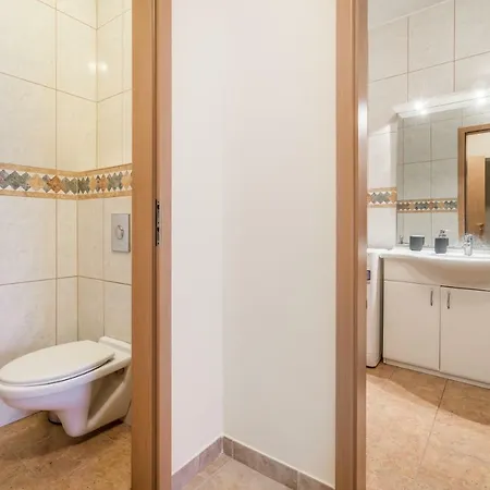 Διαμέρισμα Bpr Vivid Downtown Vibe With Balcony *